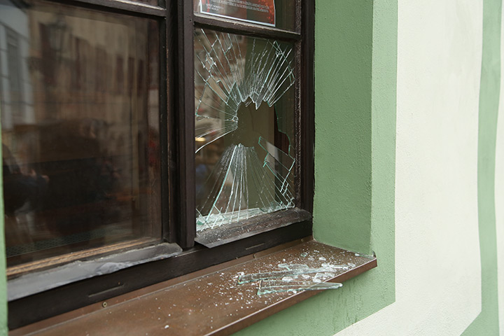 A2B Glass are able to board up broken windows while they are being repaired in Alton.